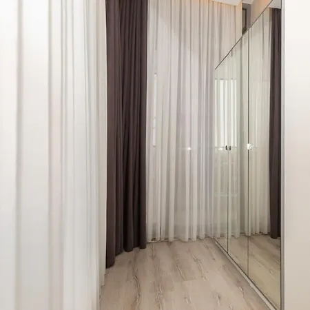 Modern And Spacious Flat With City View In Sariyer شقة اسطنبول