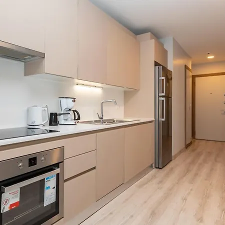 Modern And Spacious Flat With City View In Sariyer * Стамбул